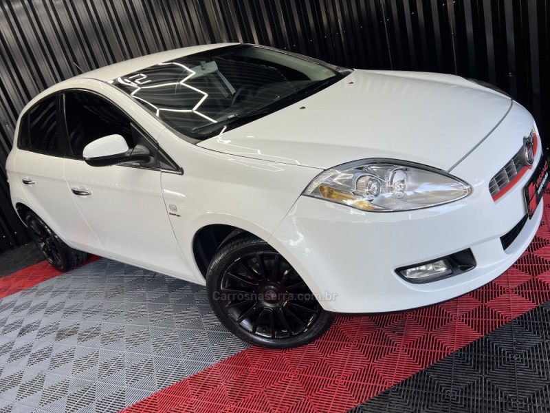 BRAVO 1.8 ABSOLUTE 16V FLEX 4P AUTOMATIZADO - 2012 - CAXIAS DO SUL