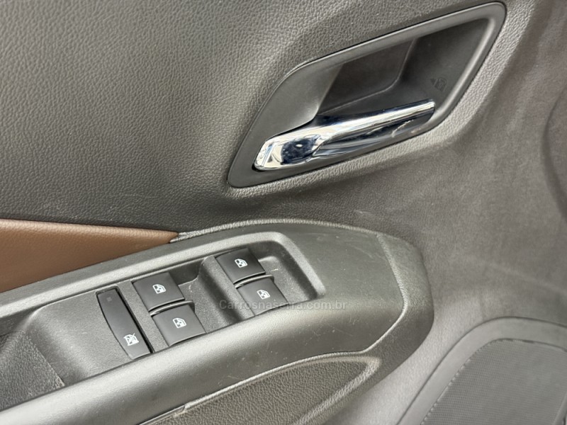 COBALT 1.8 MPFI LTZ 8V FLEX 4P MANUAL - 2016 - SANTA CRUZ DO SUL