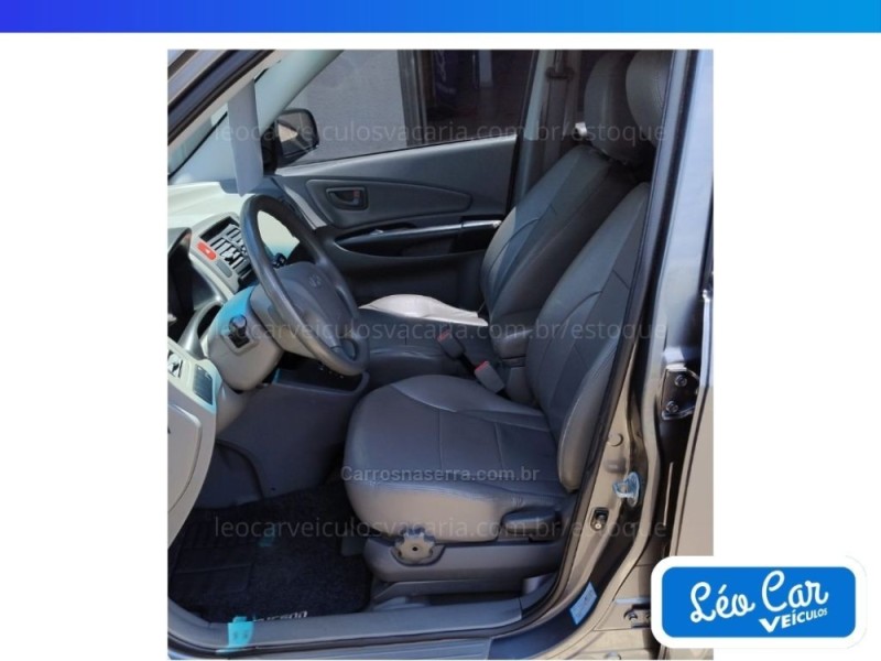 TUCSON 2.0 MPFI GLS 16V 143CV 2WD FLEX 4P AUTOMÁTICO - 2015 - VACARIA