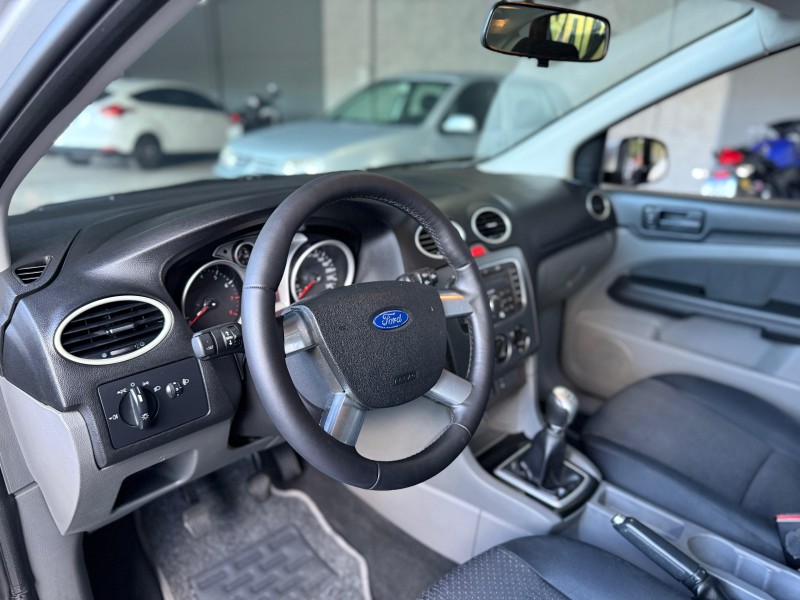 FOCUS 1.6 SE PLUS 16V FLEX 4P MANUAL - 2010 - CAXIAS DO SUL