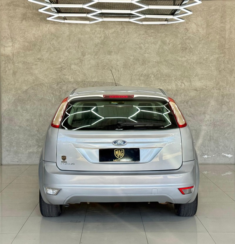 FOCUS 1.6 SE PLUS 16V FLEX 4P MANUAL - 2010 - CAXIAS DO SUL