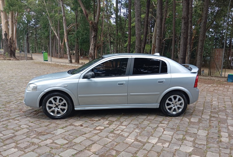 ASTRA 2.0 MPFI ADVANTAGE 8V FLEX 4P MANUAL - 2011 - CAXIAS DO SUL
