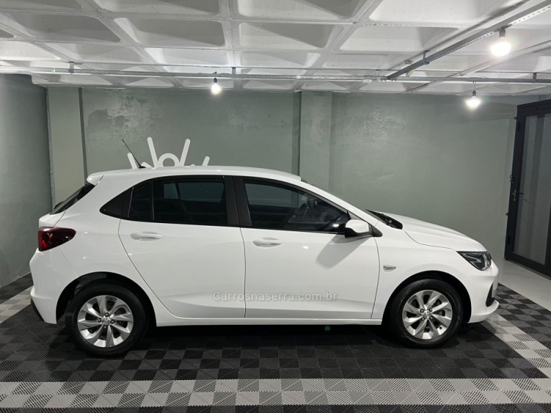 ONIX 1.0 LT 12V TURBO FLEX 4P MANUAL - 2023 - BENTO GONçALVES