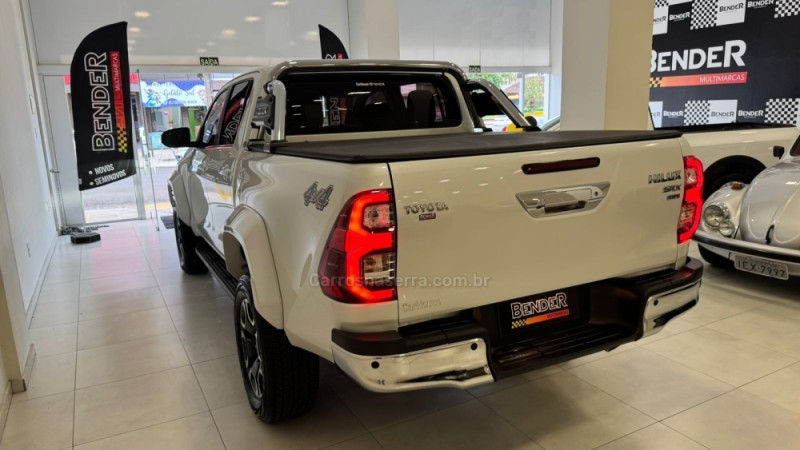 HILUX 2.8 SRX PLUS 4X4 CD TURBO DIESEL 4P AUTOMÁTICO - 2024 - SALVADOR DO SUL