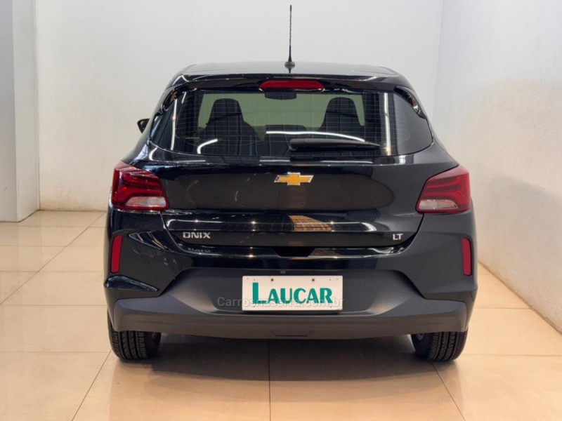 ONIX 1.0 LT 12V FLEX 4P MANUAL - 2023 - CASCA