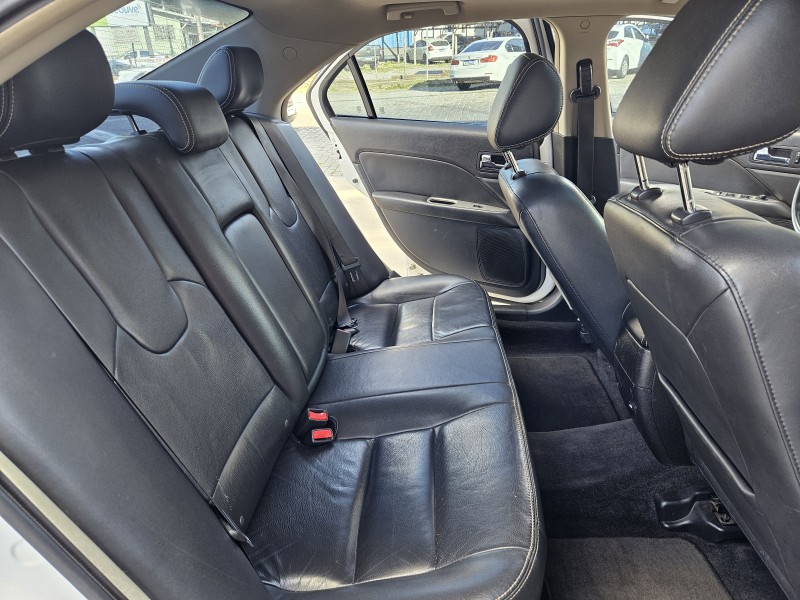 FUSION 2.5 SEL 16V GASOLINA 4P AUTOMÁTICO - 2011 - CAXIAS DO SUL