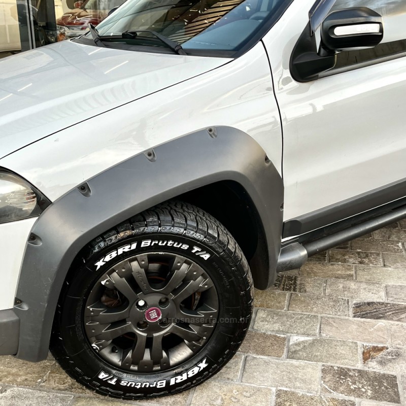 STRADA 1.8 MPI ADVENTURE LOCKER CE 8V FLEX 2P MANUAL - 2010 - VACARIA