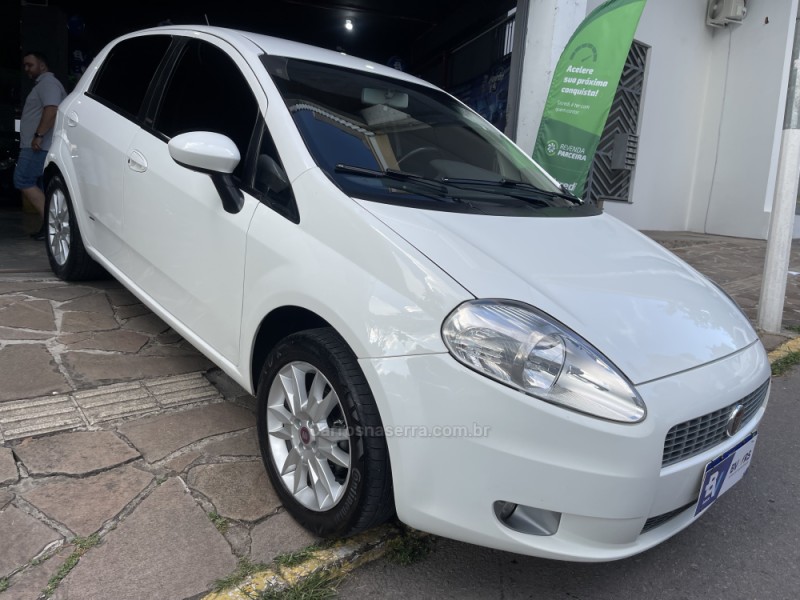 PUNTO 1.6 ESSENCE 16V FLEX 4P MANUAL - 2011 - BENTO GONçALVES