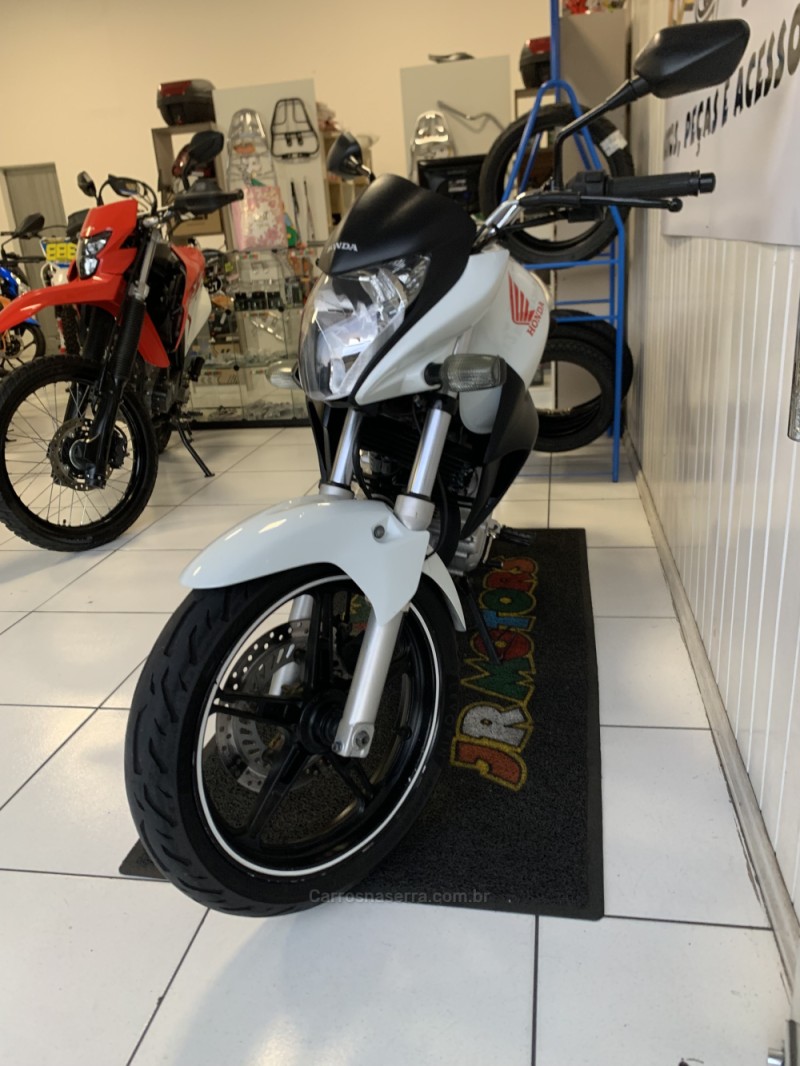 CB 300R  - 2011 - CAXIAS DO SUL