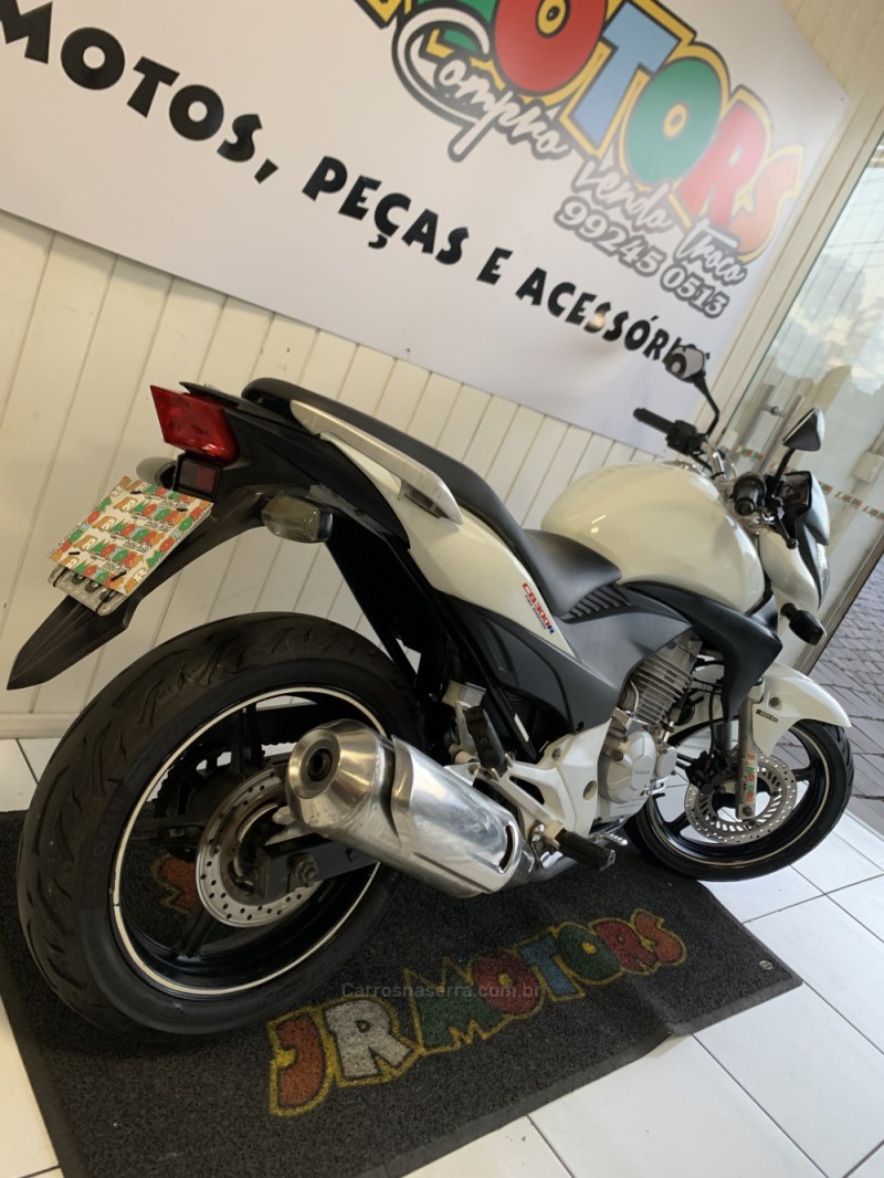 CB 300R  - 2011 - CAXIAS DO SUL