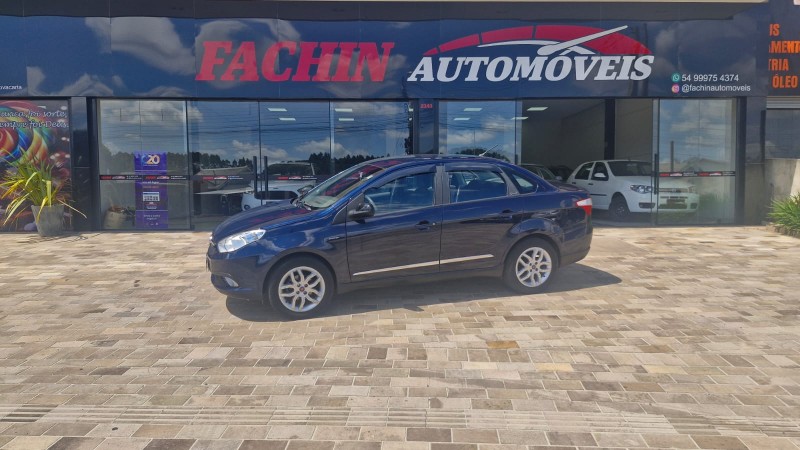 siena 1.6 mpi essence 16v flex 4p automatizado 2015 vacaria