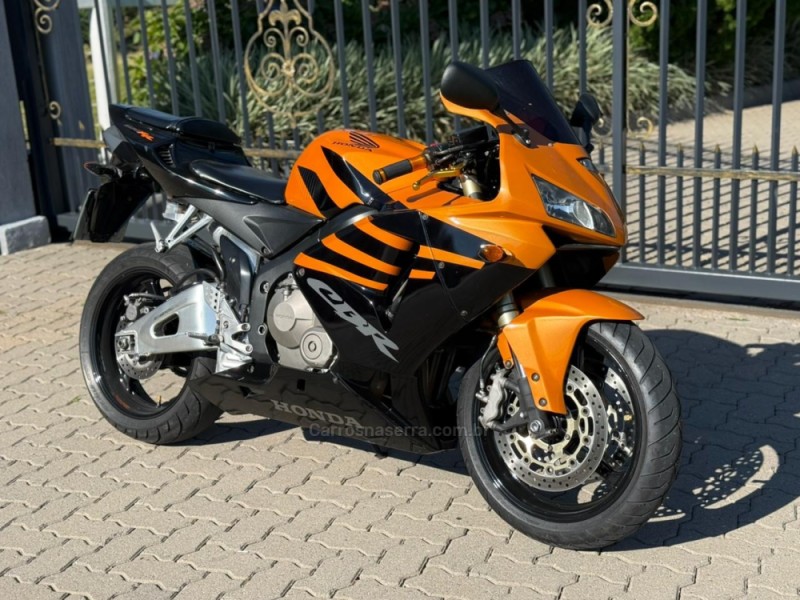 CBR 600RR ABS - 2006 - CAXIAS DO SUL