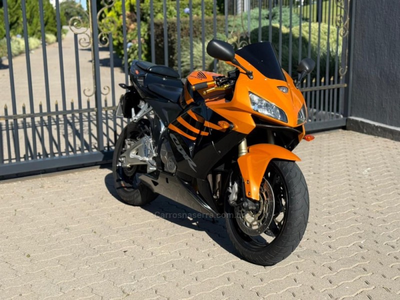 CBR 600RR ABS - 2006 - CAXIAS DO SUL