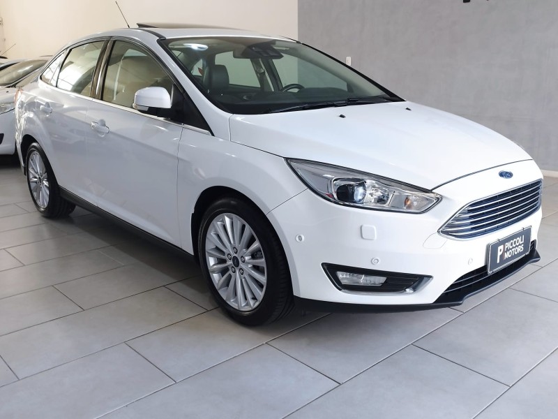 FOCUS 2.0 TITANIUM PLUS FASTBACK 16V FLEX 4P AUTOMÁTICO - 2016 - CAXIAS DO SUL