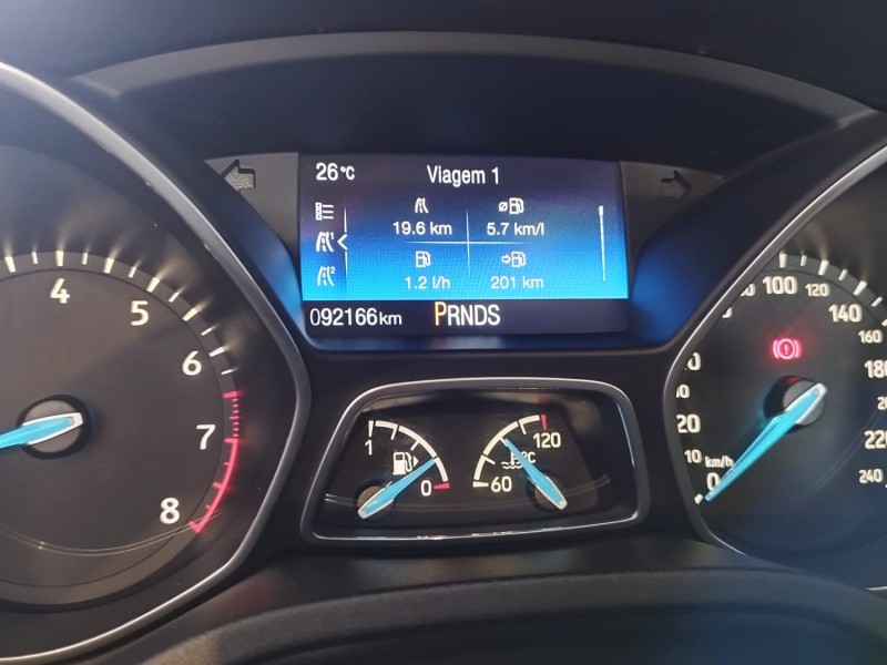 FOCUS 2.0 TITANIUM PLUS FASTBACK 16V FLEX 4P AUTOMÁTICO - 2016 - CAXIAS DO SUL