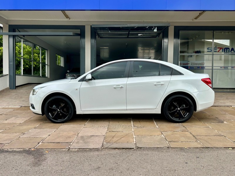 CRUZE 1.8 LT 16V FLEX 4P MANUAL - 2014 - GUAPORé