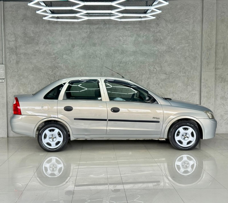 CORSA 1.8 MPFI MAXX SEDAN 8V FLEX 4P MANUAL - 2005 - CAXIAS DO SUL