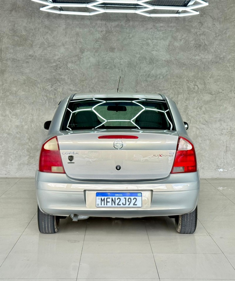 CORSA 1.8 MPFI MAXX SEDAN 8V FLEX 4P MANUAL - 2005 - CAXIAS DO SUL