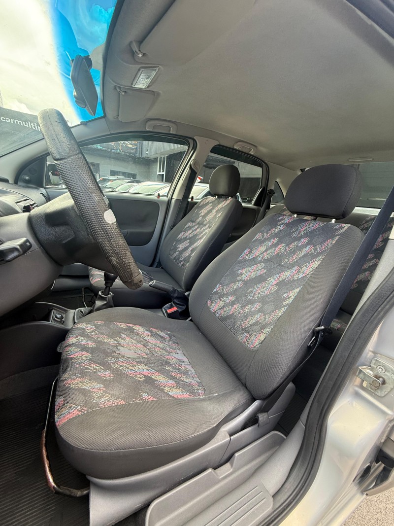 CORSA 1.8 MPFI MAXX SEDAN 8V FLEX 4P MANUAL - 2005 - CAXIAS DO SUL