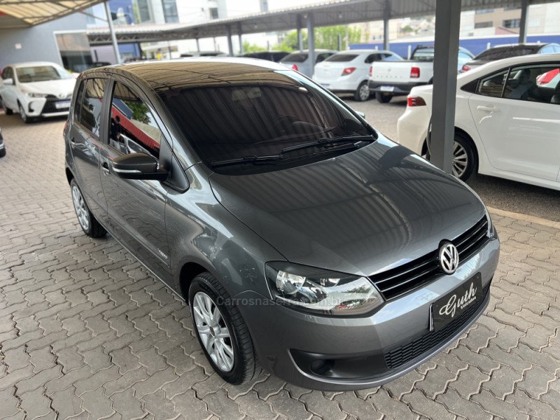 FOX 1.6 MI ITREND 8V FLEX 4P MANUAL - 2013 - BOM PRINCíPIO