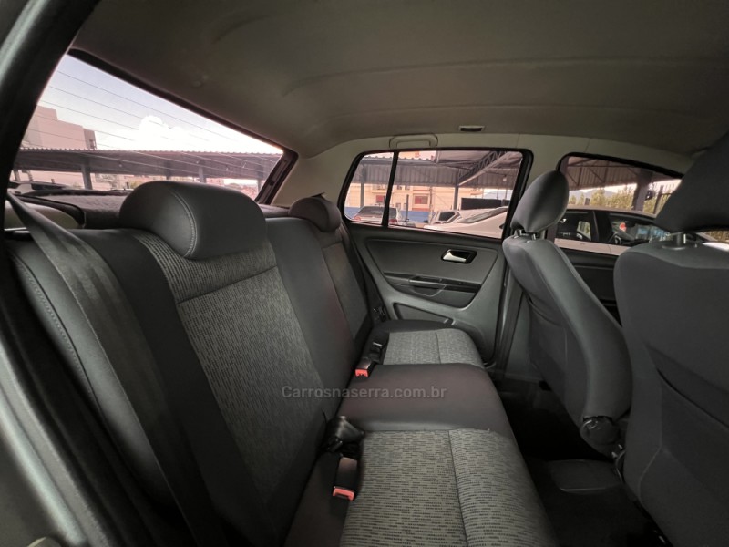 FOX 1.6 MI ITREND 8V FLEX 4P MANUAL - 2013 - BOM PRINCíPIO