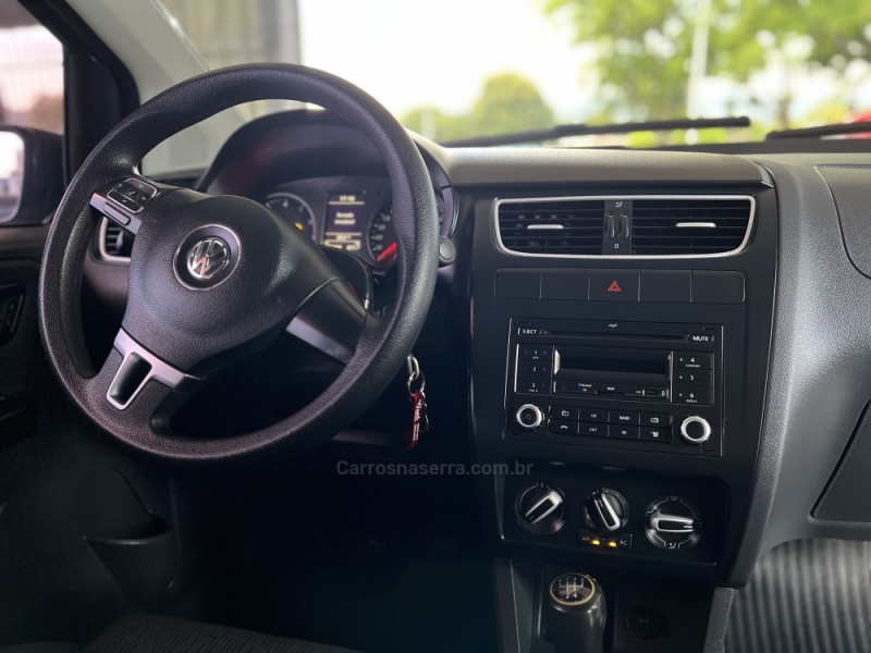 FOX 1.6 MI ITREND 8V FLEX 4P MANUAL - 2013 - BOM PRINCíPIO