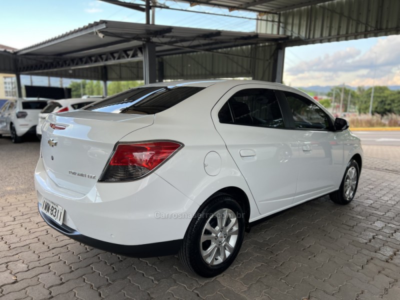 PRISMA 1.4 MPFI LTZ 8V FLEX 4P MANUAL - 2016 - BOM PRINCíPIO