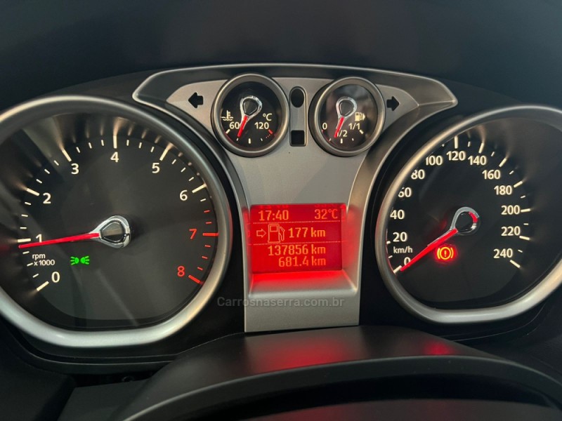 FOCUS 1.6 GLX SIGMA 16V FLEX 4P MANUAL - 2012 - CAXIAS DO SUL