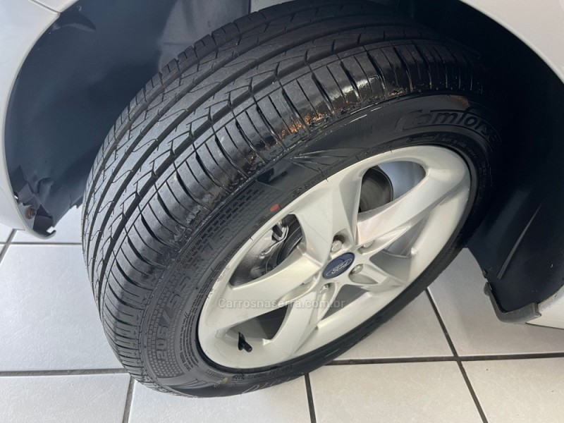 FOCUS 1.6 GLX SIGMA 16V FLEX 4P MANUAL - 2012 - CAXIAS DO SUL