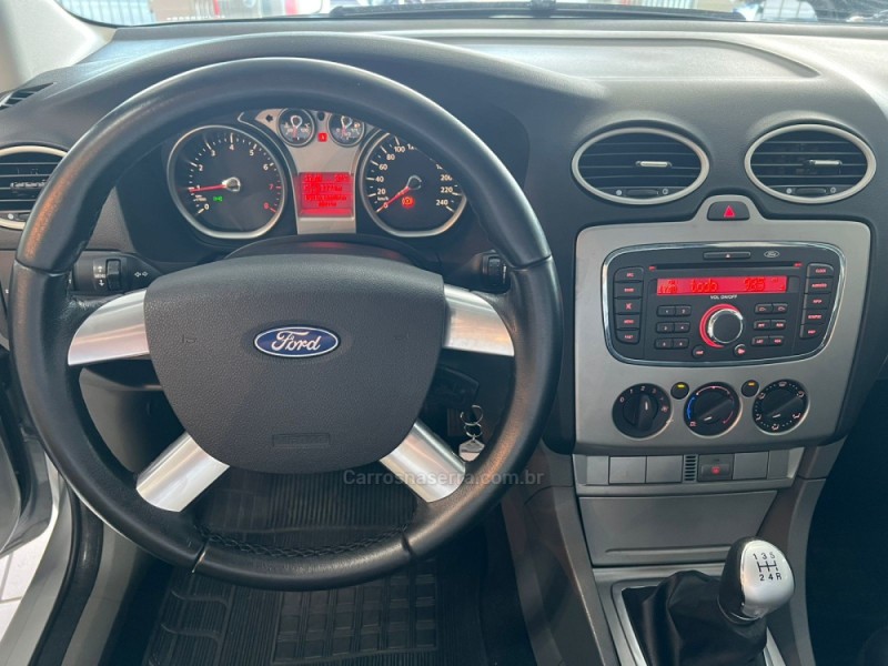 FOCUS 1.6 GLX SIGMA 16V FLEX 4P MANUAL - 2012 - CAXIAS DO SUL