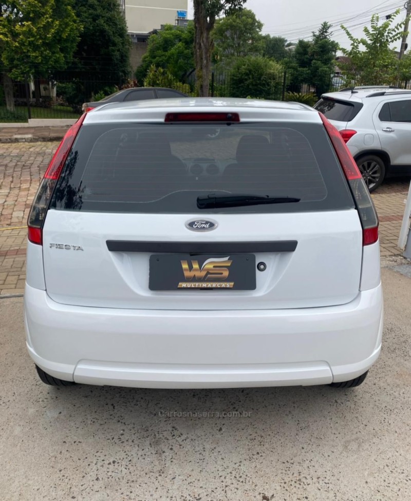 FIESTA 1.0 MPI CLASS HATCH 8V FLEX 4P MANUAL - 2014 - VENâNCIO AIRES