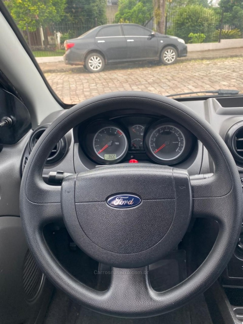 FIESTA 1.0 MPI CLASS HATCH 8V FLEX 4P MANUAL - 2014 - VENâNCIO AIRES