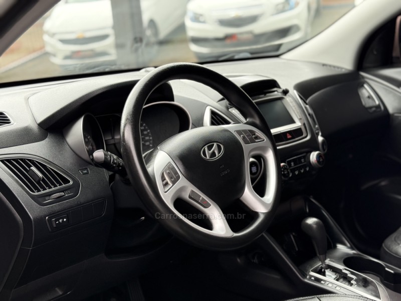 IX35 2.0 MPFI GLS 4X2 16V GASOLINA 4P AUTOMÁTICO - 2015 - PAROBé