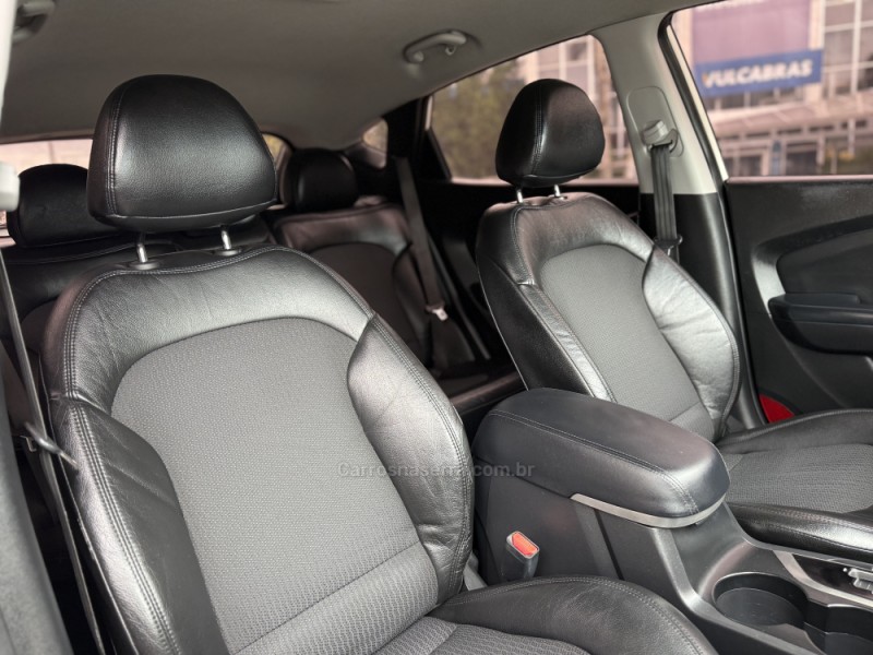 IX35 2.0 MPFI GLS 4X2 16V GASOLINA 4P AUTOMÁTICO - 2015 - PAROBé