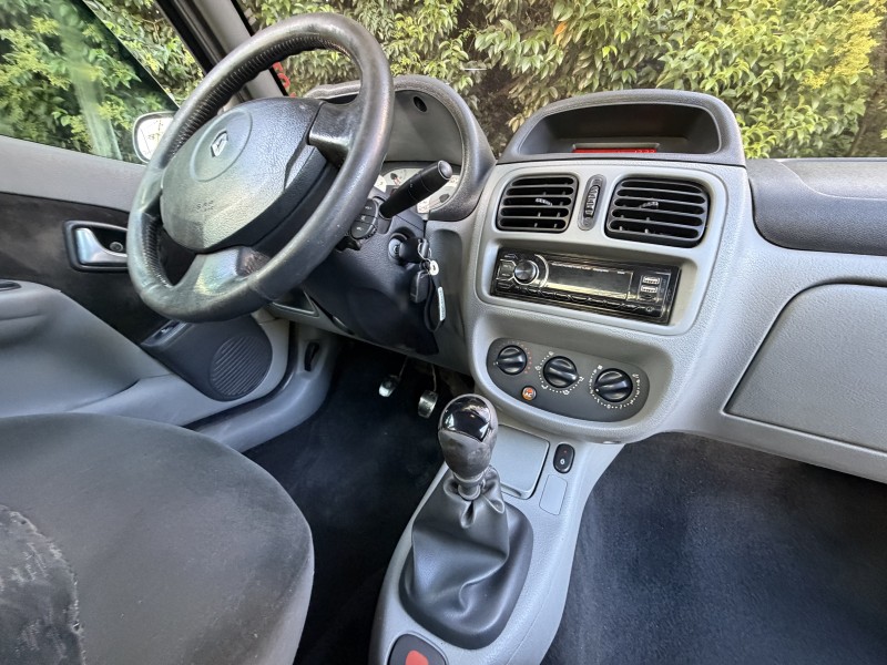 CLIO 1.0 PRIVILÉGE SEDAN 16V FLEX 4P MANUAL - 2007 - CAXIAS DO SUL