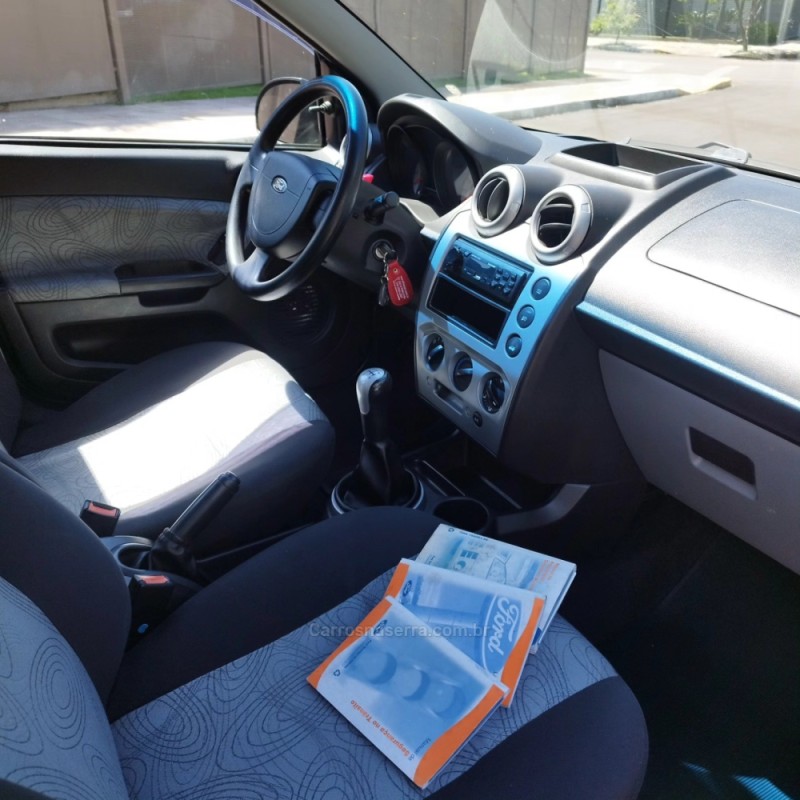 FIESTA 1.0 MPI TREND SEDAN 8V FLEX 4P MANUAL - 2009 - GARIBALDI