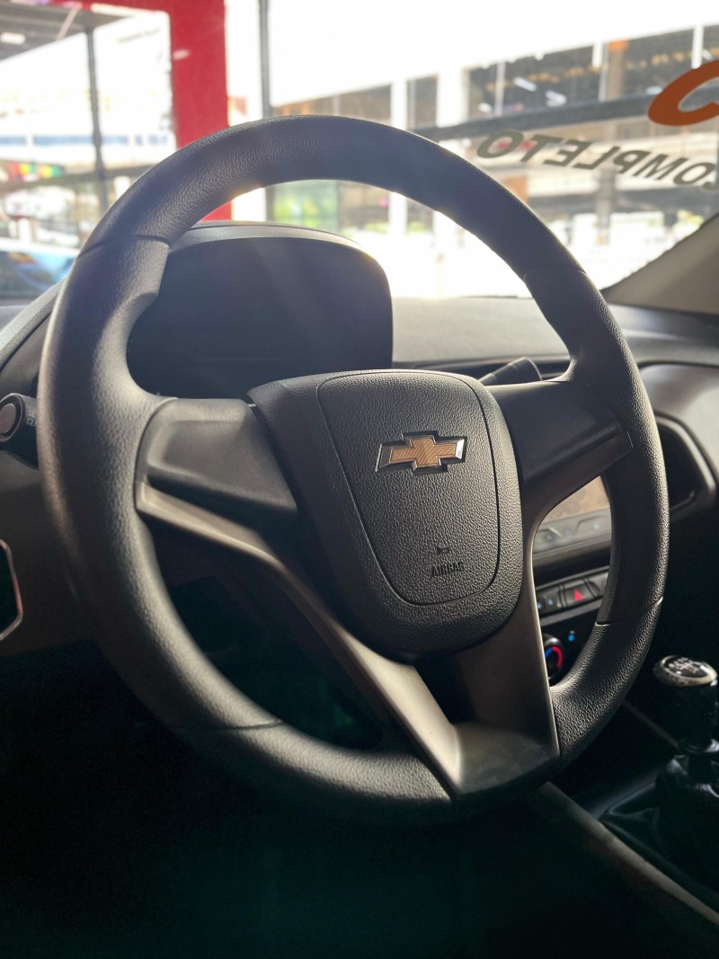 PRISMA 1.4 MPFI LTZ 8V FLEX 4P MANUAL - 2015 - SãO LEOPOLDO