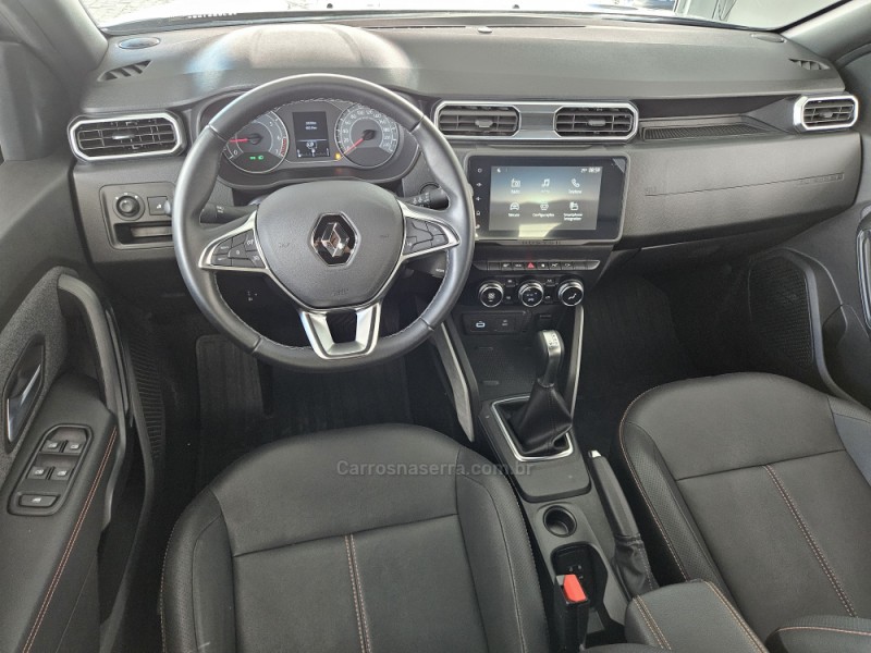 DUSTER 1.3 TCE ICONIC PLUS FLEX 4P AUTOMÁTICA - 2025 - TAPEJARA