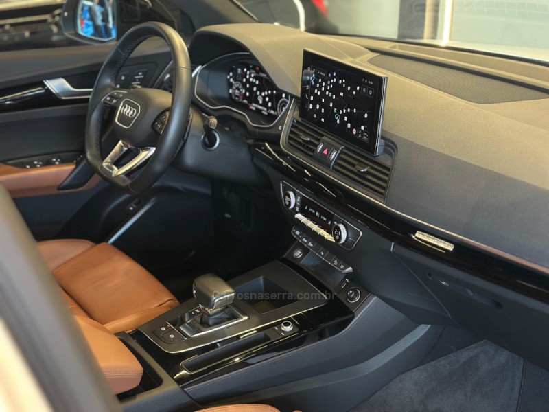 Q5 2.0 TFSI S LINE BLACK QUATTRO S TRONIC GASOLINA 4P - 2022 - CAXIAS DO SUL