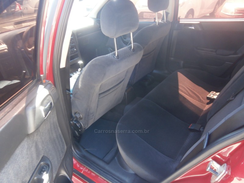 ASTRA 2.0 MPFI ADVANTAGE 8V FLEX 4P MANUAL - 2011 - FARROUPILHA