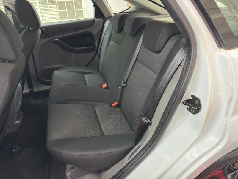 FOCUS 1.6 GLX 16V FLEX 4P MANUAL - 2013 - CAXIAS DO SUL