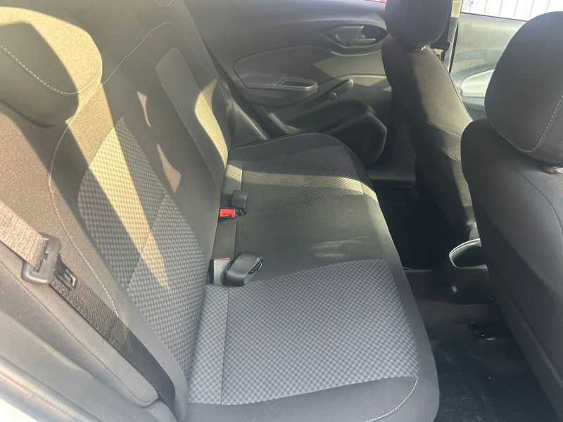 ONIX 1.0 LT PLUS 8V FLEX 4P MANUAL - 2018 - TRêS COROAS