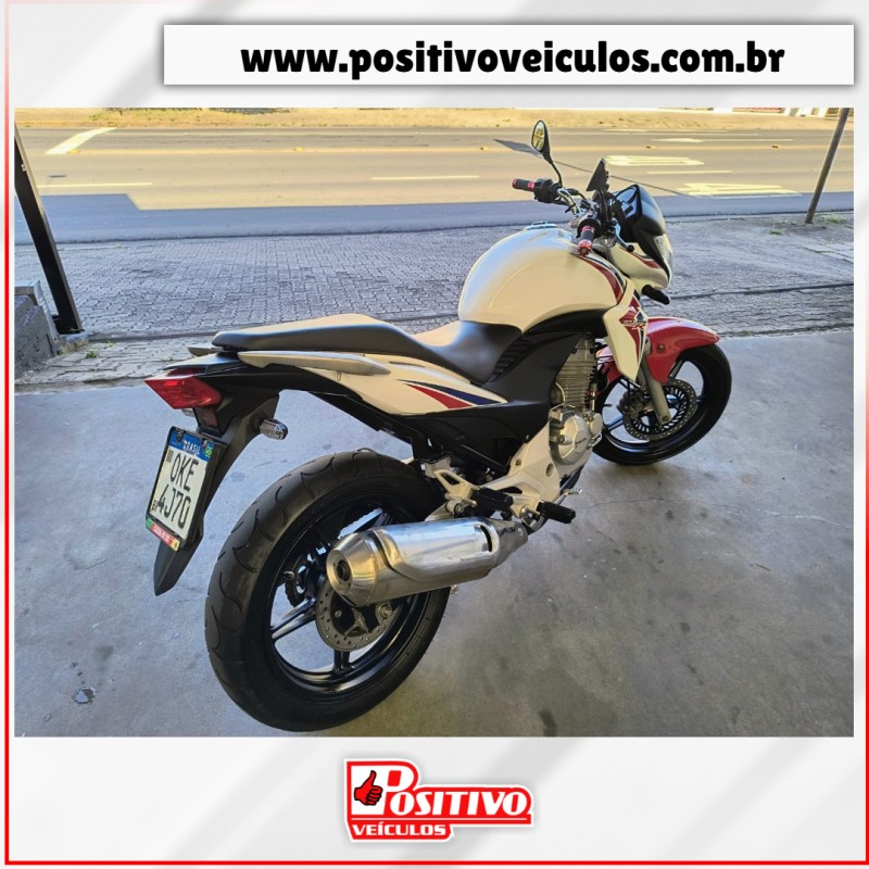 CB 300R  - 2015 - CAXIAS DO SUL