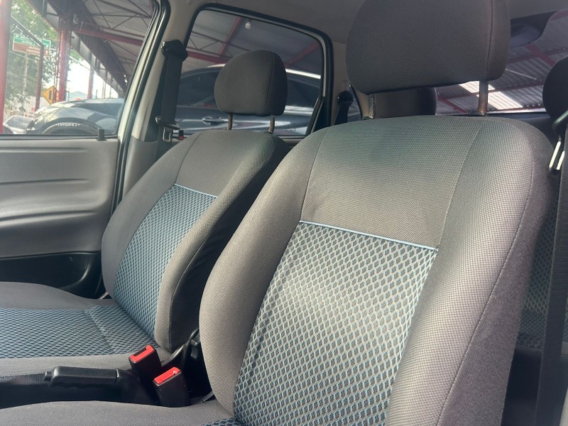 CLASSIC 1.0 MPFI 8V GASOLINA 4P MANUAL - 2012 - TRêS COROAS