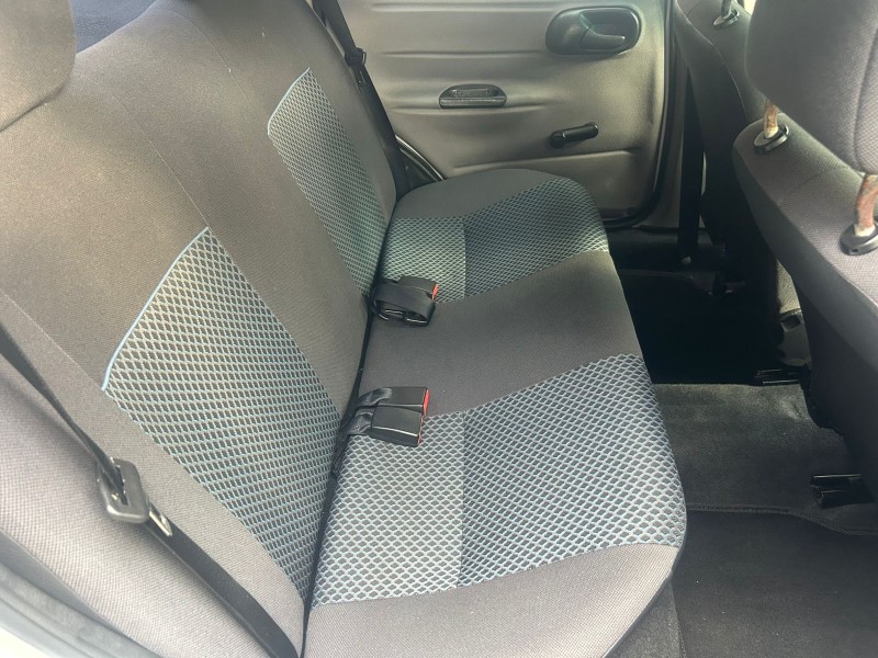 CLASSIC 1.0 MPFI 8V GASOLINA 4P MANUAL - 2012 - TRêS COROAS