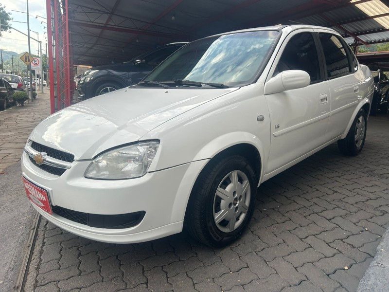 CLASSIC 1.0 MPFI 8V GASOLINA 4P MANUAL - 2012 - TRêS COROAS