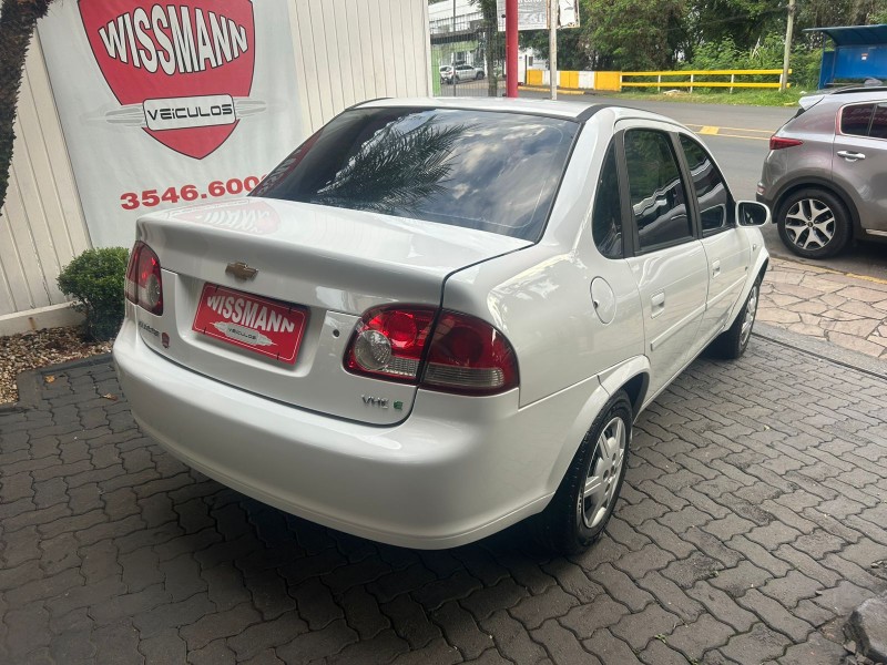 CLASSIC 1.0 MPFI 8V GASOLINA 4P MANUAL - 2012 - TRêS COROAS