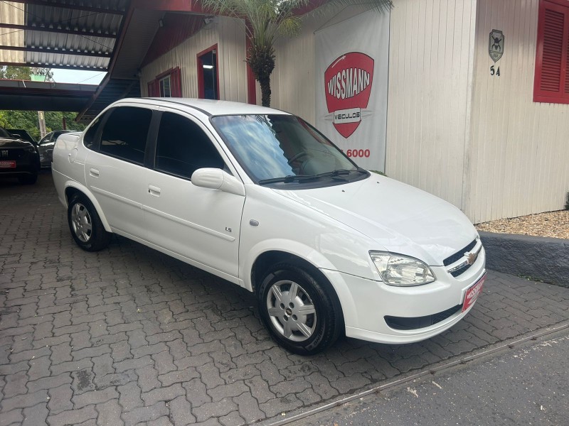 classic 1.0 mpfi 8v gasolina 4p manual 2012 tres coroas