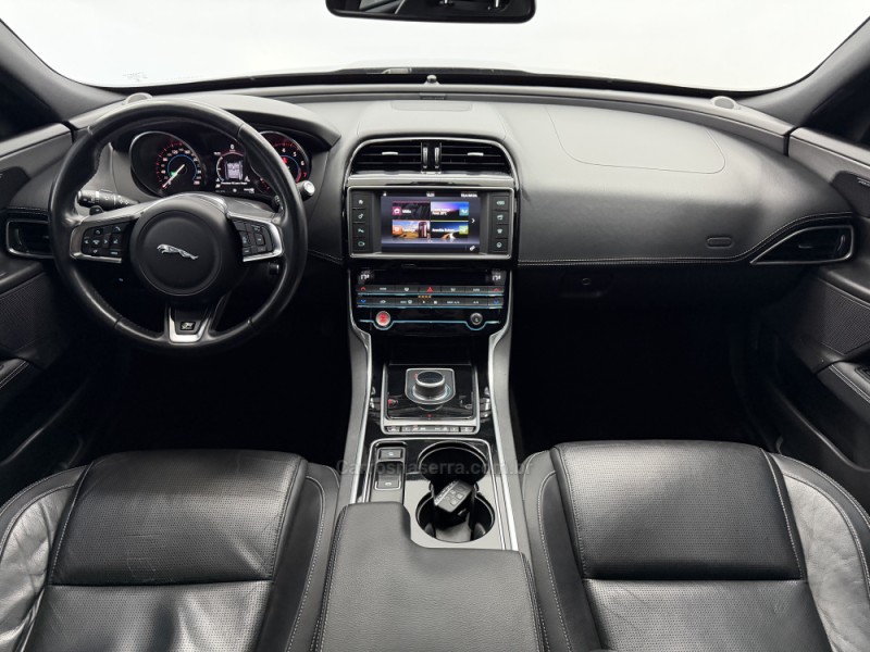 XE 2.0 16V SI4 TURBO GASOLINA R-SPORT 4P AUTOMÁTICO - 2017 - CAXIAS DO SUL