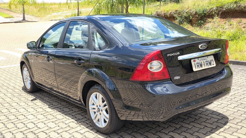 FOCUS 1.6 GLX SEDAN 8V FLEX 4P MANUAL - 2011 - SãO MARCOS